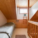Lomailevi E 18 Visit